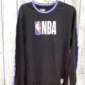 NWT Men’s NBA Long Sleeve Crew Neck Basketball Pullover T-Shirt—Size Medium